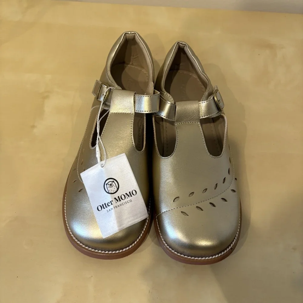 Otter MOMO Shoes‎ Big Girl SZ 4 Gold Mary Jane T-Strap Buckle Leather Casual New